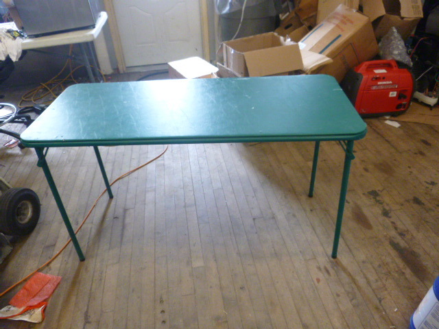 lot 390 image: Folding Table