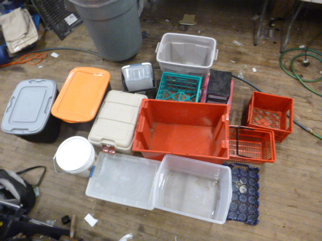 lot 420 image: Miscellaneous Storage Items