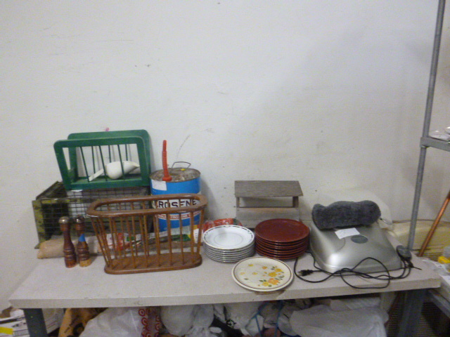 lot 421 image: Miscellaneous Items
