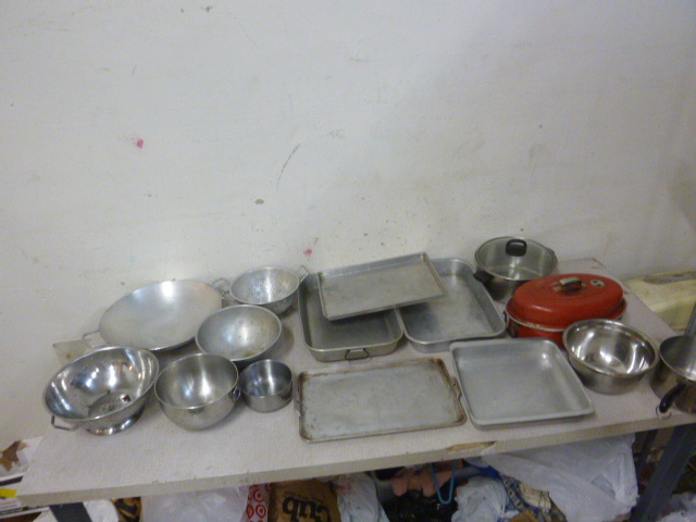 lot 422 image: Miscellaneous Kitchen Items