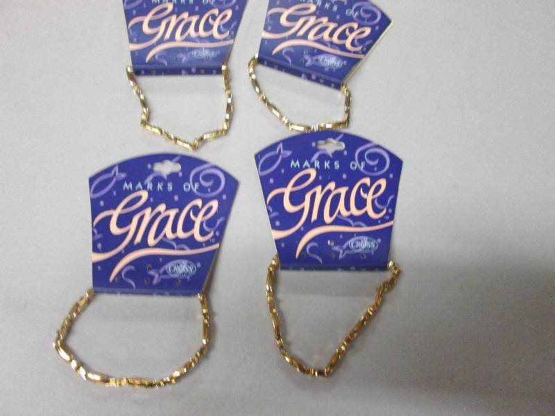 Lot of 4 Marks of Grace  Clasp Br...