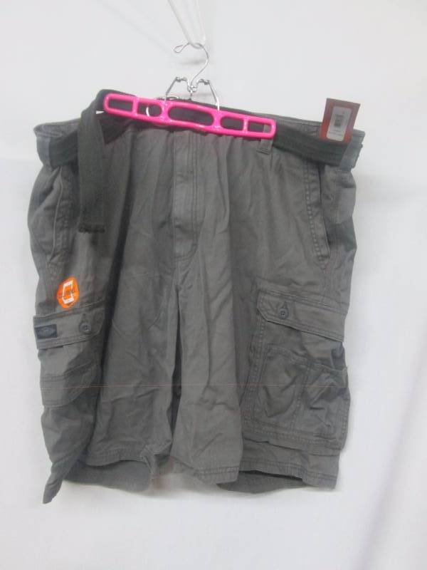 lot 63 image: Lee Mens BigTall Wyoming Cargo Short