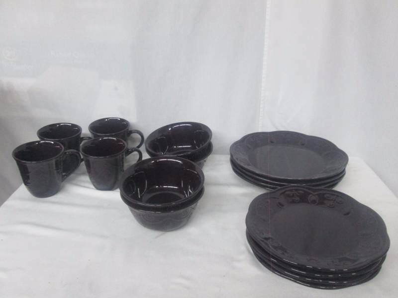 lot 29 image: Alcove 16-pc. Embossed Stoneware Dinnerware Set