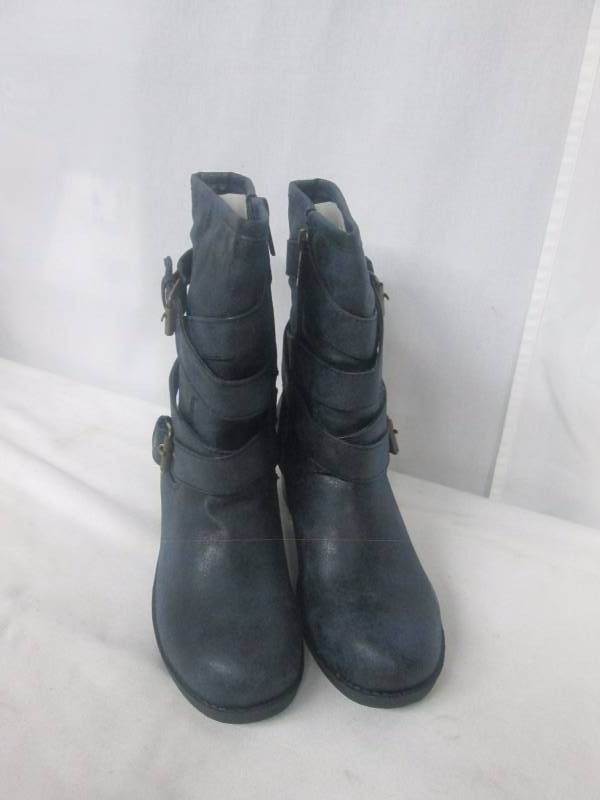 lot 26 image: GC Shoes Womens Rudy Mid-High Boot
