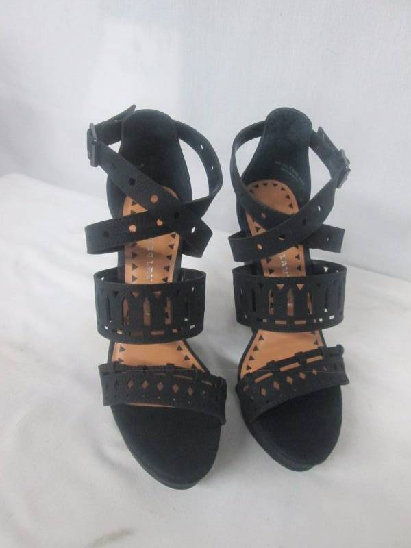 lot 33 image: Chinese Laundry Womens Montrose Wedge Sandal