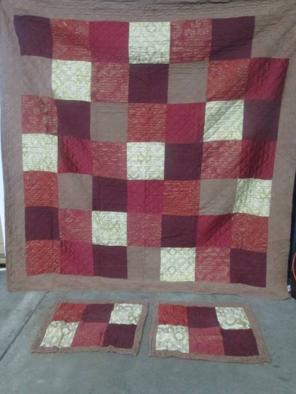 lot 18 image: Richelle 3-pc. Quilt Set - King