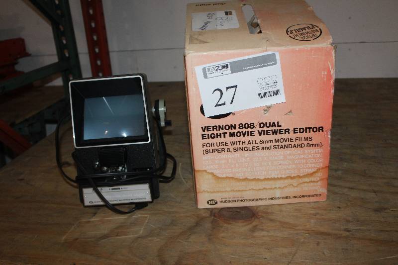 lot 27 image: Vernon 808Dual 8mm Movie Viewer-Editor