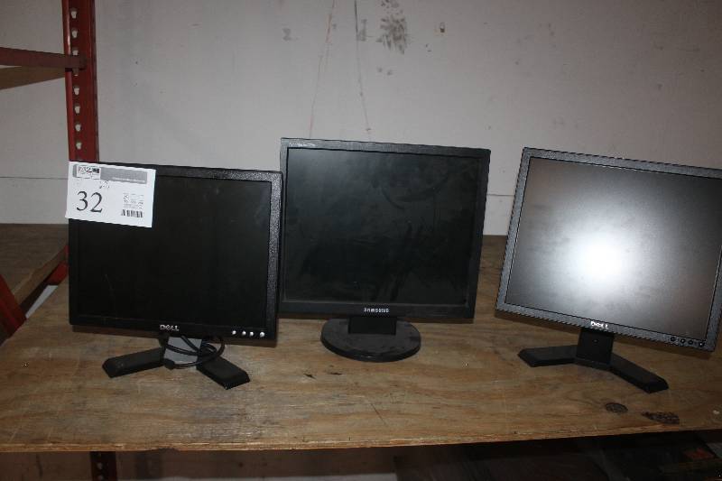 lot 32 image: Lot of (3) Dell, Samsung Computer Monitors
