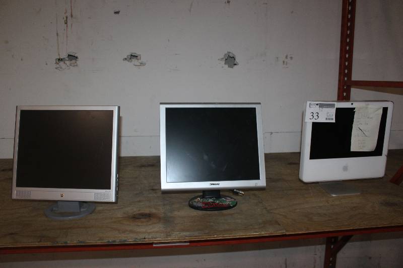 lot 33 image: Lot of (3) iMac, Gateway, HP Computer Monitors
