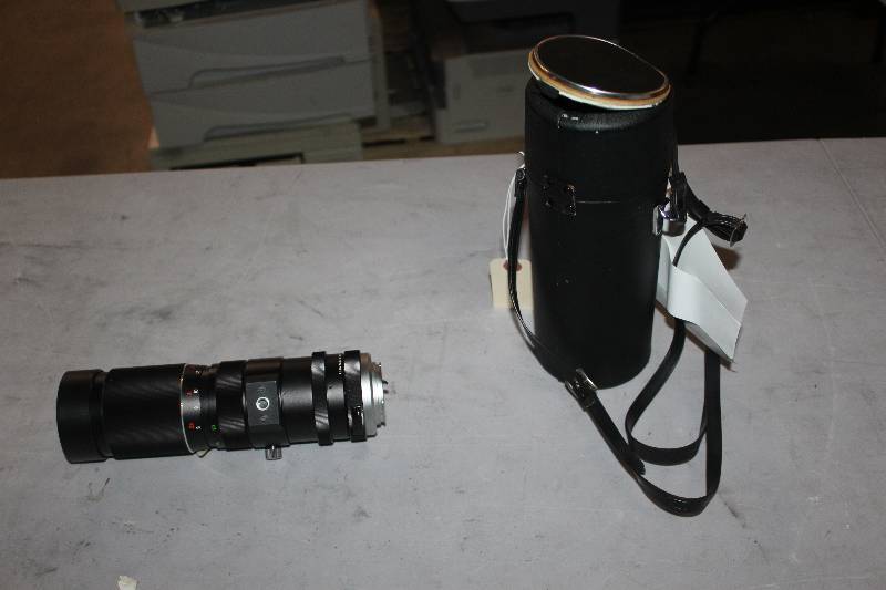 lot 81 image: Vivitar 90-230mm 14.5 Tele-Zoom Camera Lens w Case