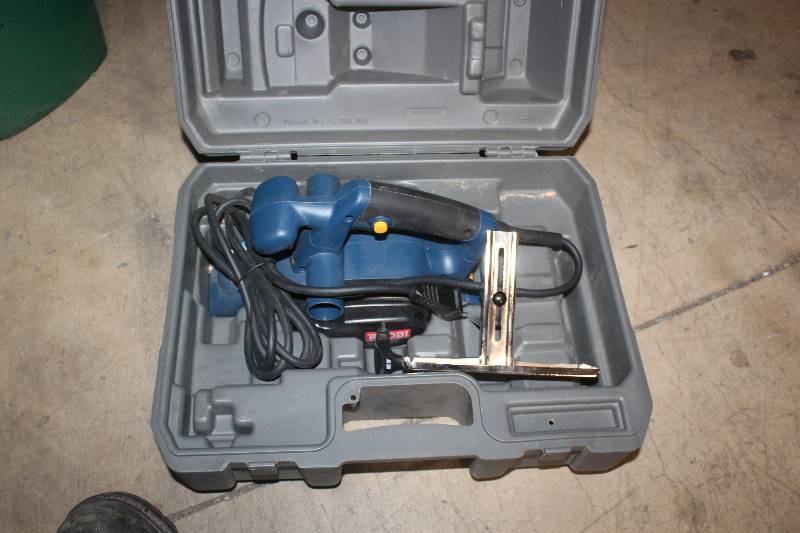 lot 119 image: Ryobi 3.5 Sander w Case