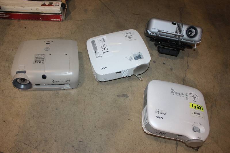 lot 135 image: Lot of (4) Projectors Including NEC VT670, NEC VT560, NEC, Texas Instruments DLP Vikuiti