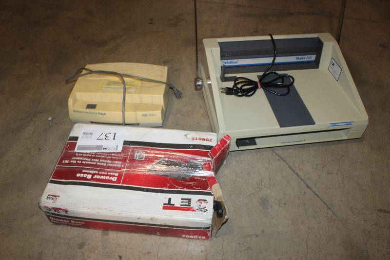 lot 137 image: Lot of (3) Electronics Including 1) JET Drawer Base For Slow Speed Wet Sharpener