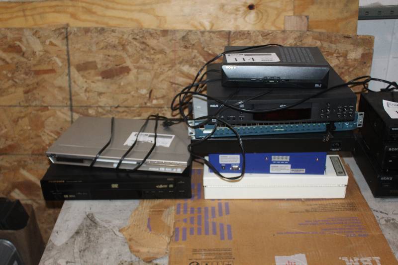 lot 114 image: Lot of (8) Electronics Including Sony Digital Satellite Receiver SAT-085, RCA DVD Player, FastHub 400 Series Switch, Marantz 5-Disc Changer VC5400