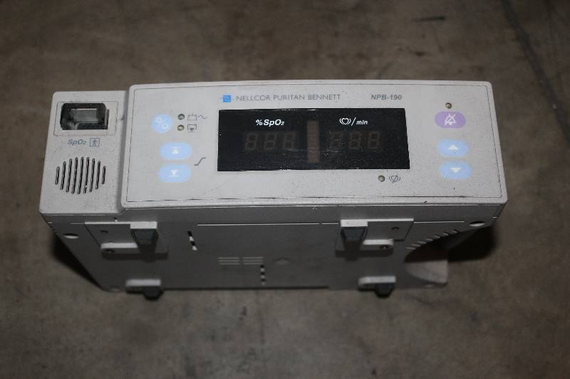 lot 157 image: Nellcor Puritan Bennett NPB-190 Pulse Oximeters