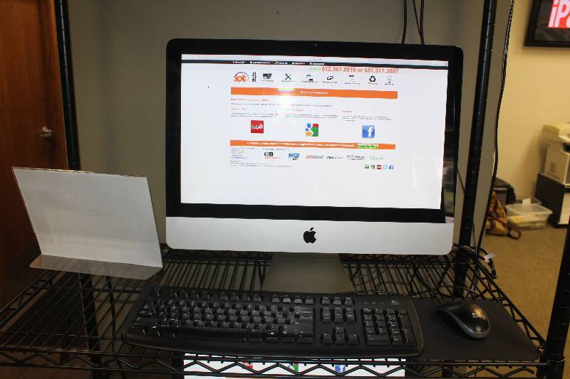lot 4 image: Apple iMac A1311 Desktop