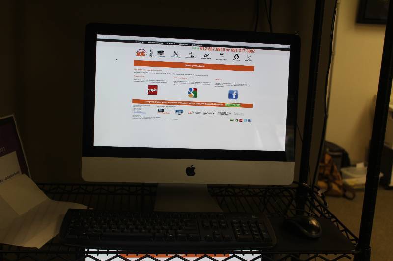 lot 5 image: Apple iMac A1311 Desktop