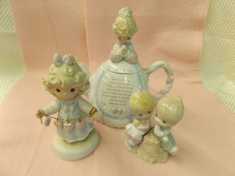 Precious Moments Figurines