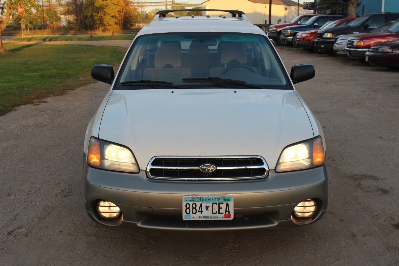 lot 1068 image: 2002 Subaru Legacy Outback AWD