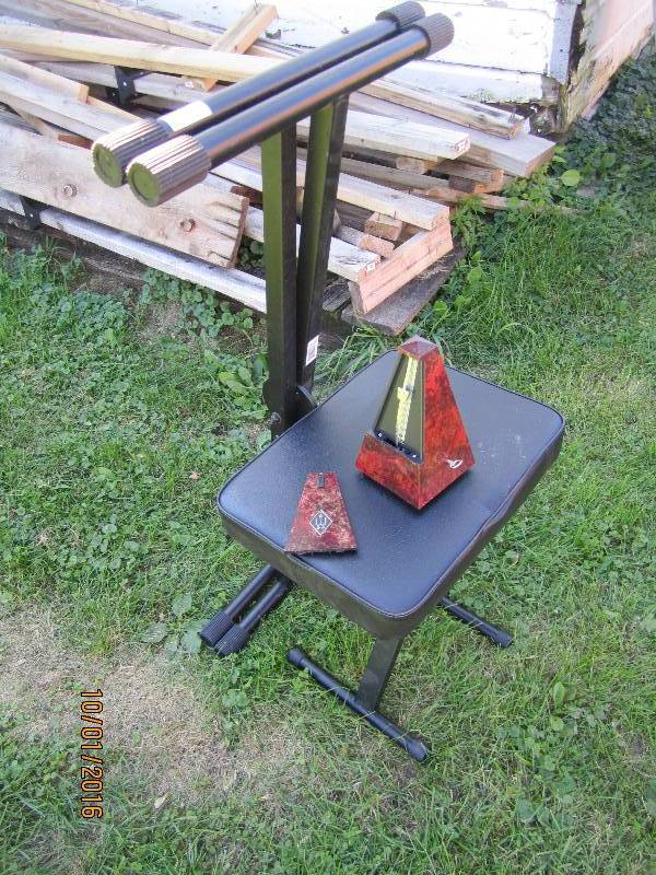 Keyboard stand, stool and metronome...