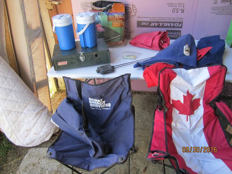 Lot of camping gear, Coleman stove,...