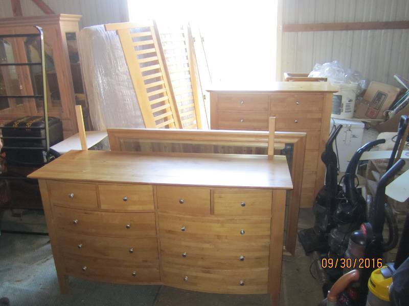 Wood bedroom set, nice rustic look,...