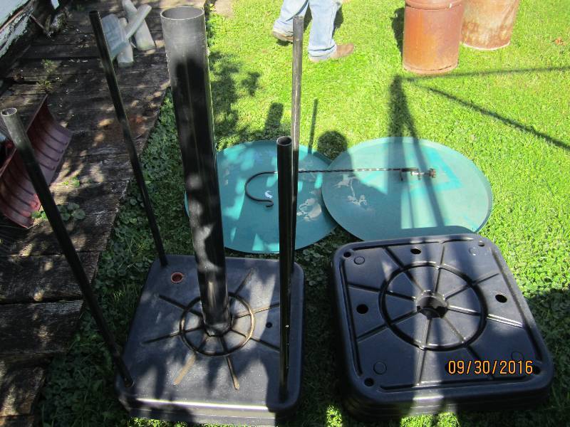 Lot of garden items, including Pati...