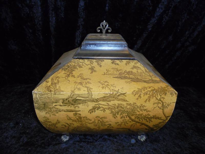Large Oriental Clawfoot Storage Box wLid, 15x15