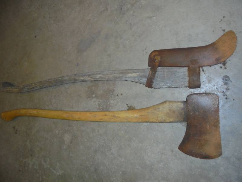 Vintage Tools, Towercraft True Temper Axe & Pexto Brush Tool