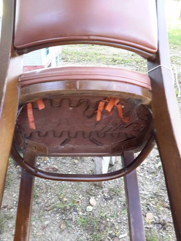 lot 30 image: 2, Mid mod, Maple Bar stools with padded seat and back