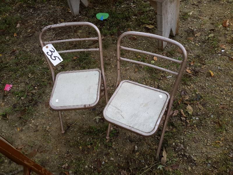 lot 35 image: 2 Hampden, brand, Child size folding chairs