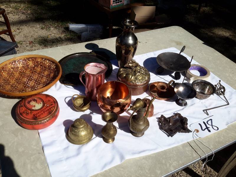 lot 48 image: Misc. Brass and Copper Decorative items as pictured
