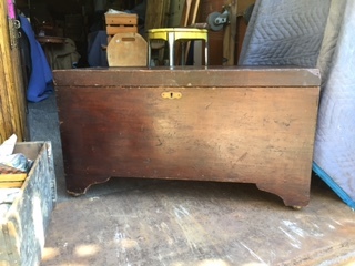 lot 1 image: Vintage Wood Tool Box.