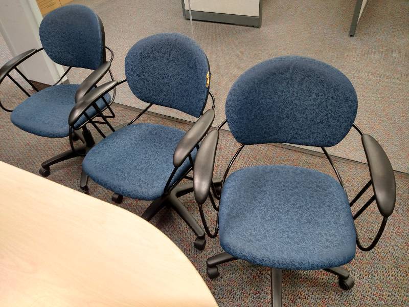 (6) Steelcase Task Chairs, (1) is T...