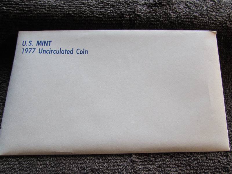 1977 US MINT UNCIRCULATED COIN SET, 12 COINS P& D