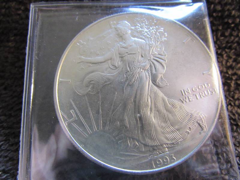 1993 AMERICAN EAGLE, .999 FINE 1 OZ SILVER COIN