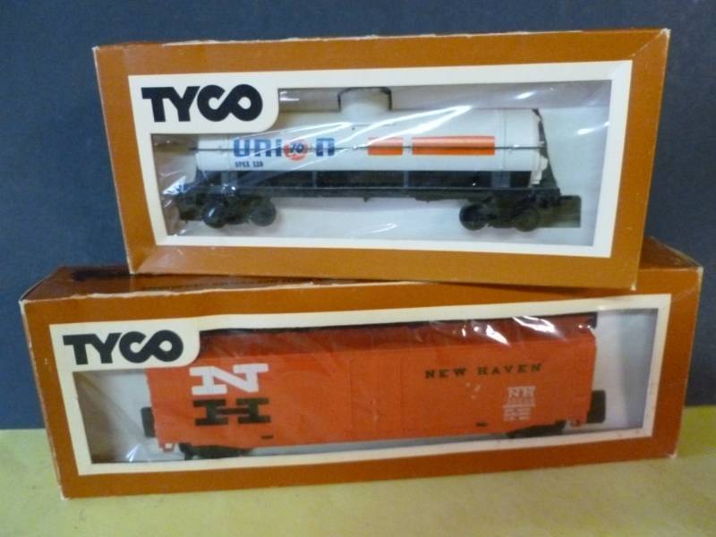 HO Scale Train Cars