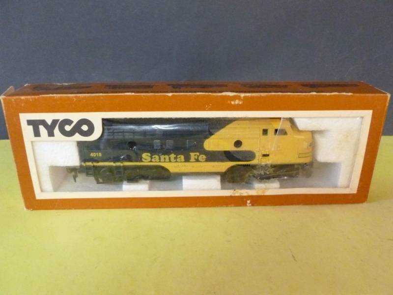 HO Scale Train Cars