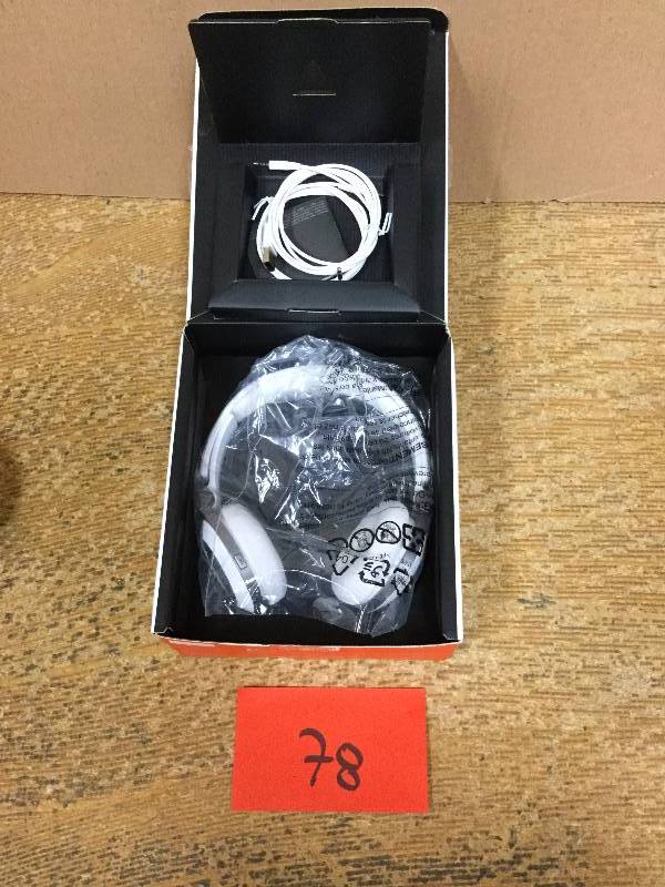 JBL Bluetooth Wireless Sans Fil Synchros E40BT