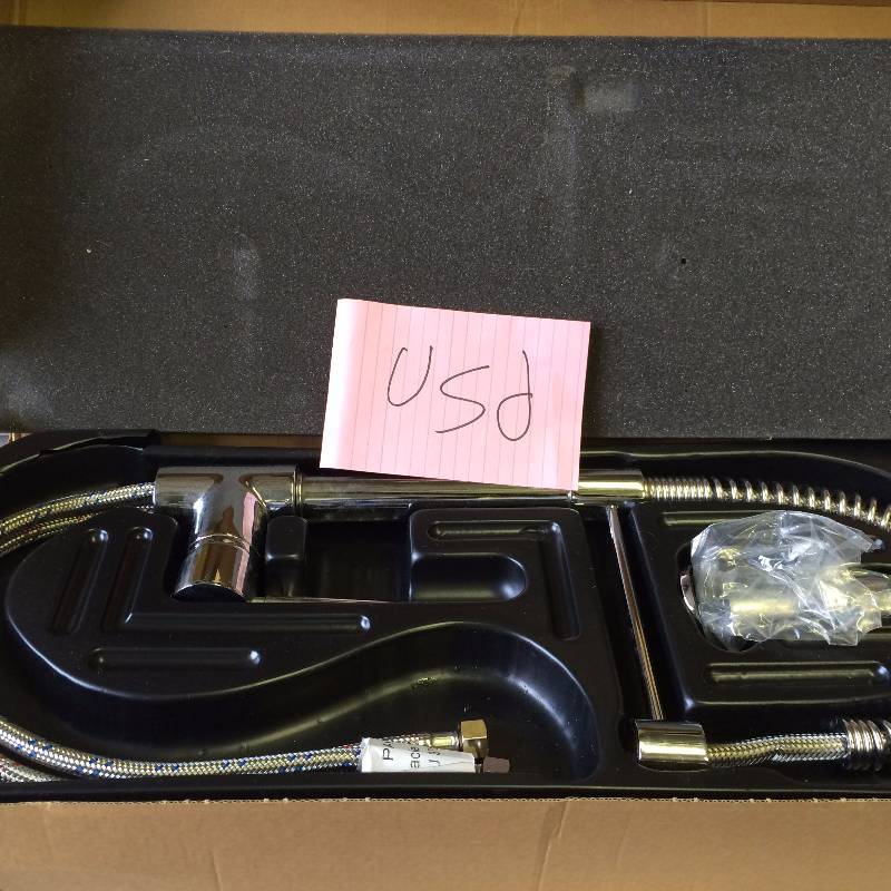 PegasusGlacier Bay 78CR557PELFHD Single-Handle Pull-Down Sprayer Kitchen Faucet in Chrome Used open box