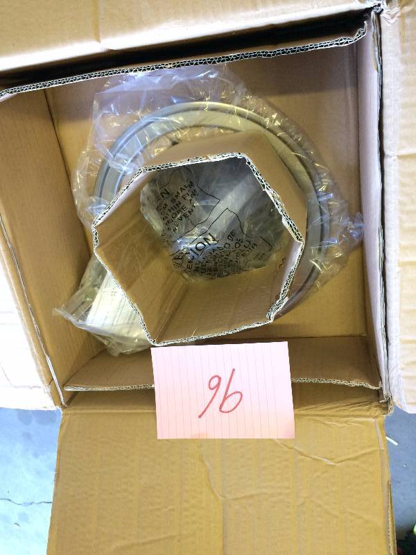 Progress Lightning Bay Court Collection Foyer Pendant P3701-09 Never used