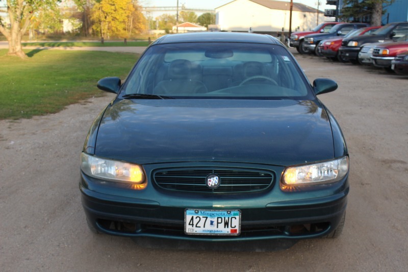 lot 1072 image: 1999 Buick Regal  1999 Buick Regal Parts Car