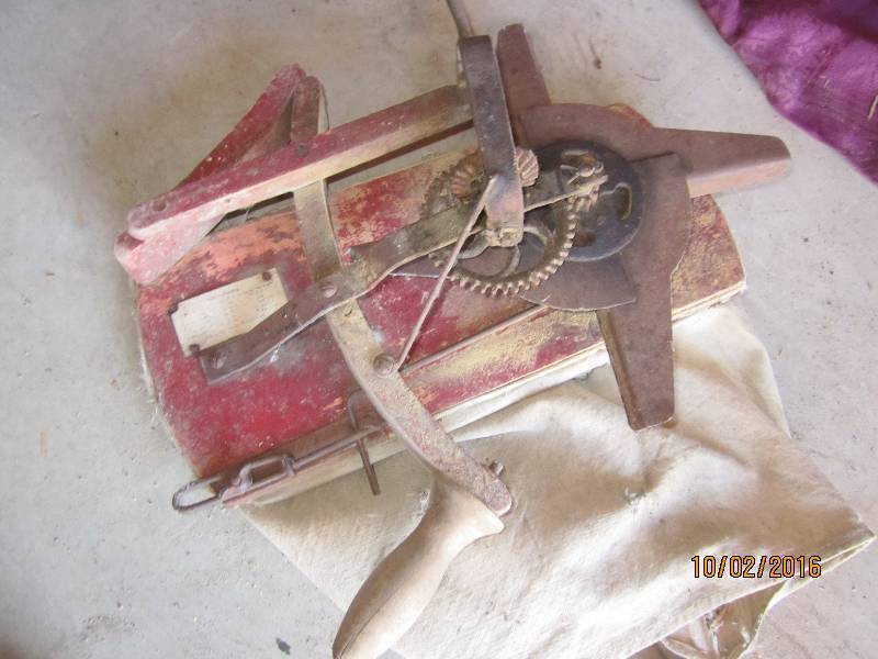 lot 2 image: Antique seed spreader, works...