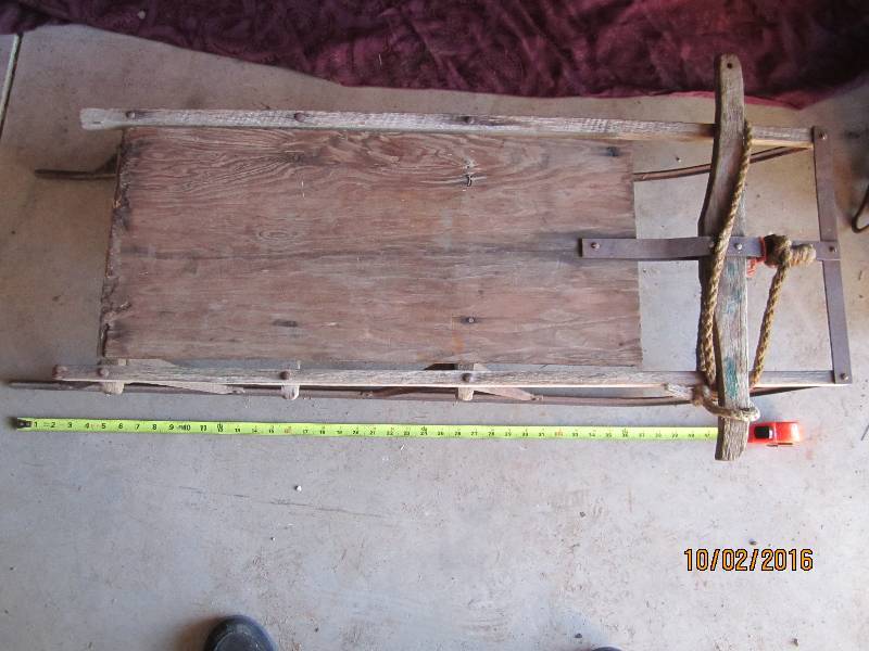lot 6 image: Antique sled...