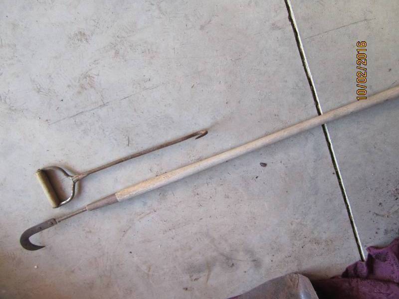 lot 44 image: Vintage tools...