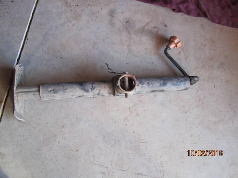 lot 47 image: Vintage crank jack...