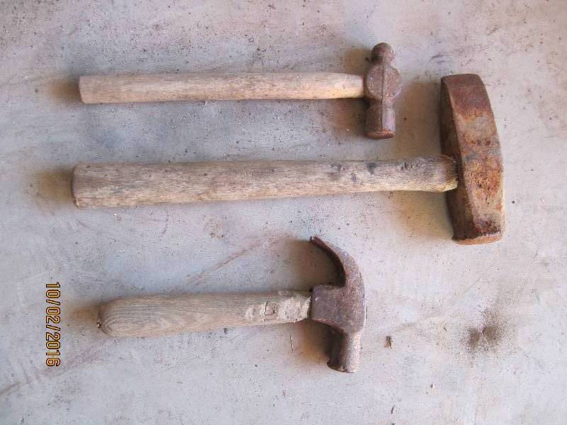 lot 62 image: 3 Vintage hammers...