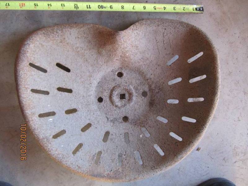 lot 69 image: Tractor seat...