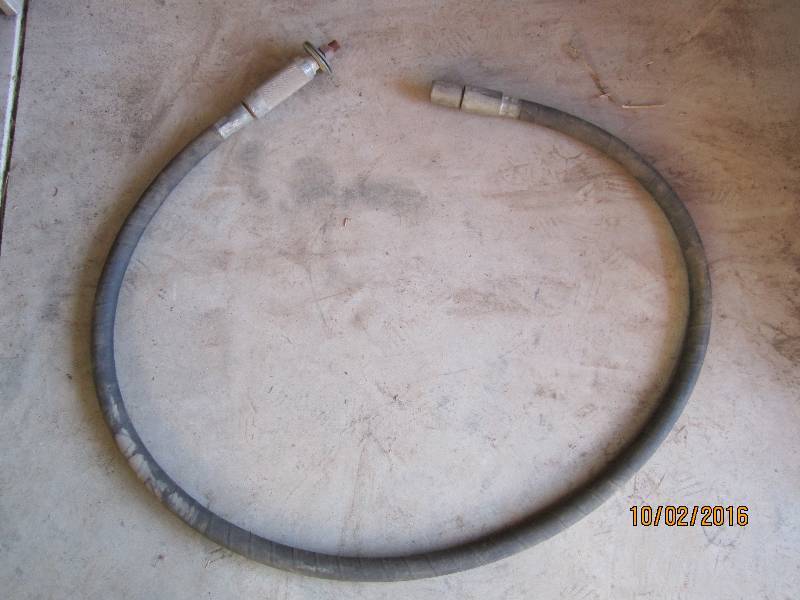 lot 87 image: Hose...