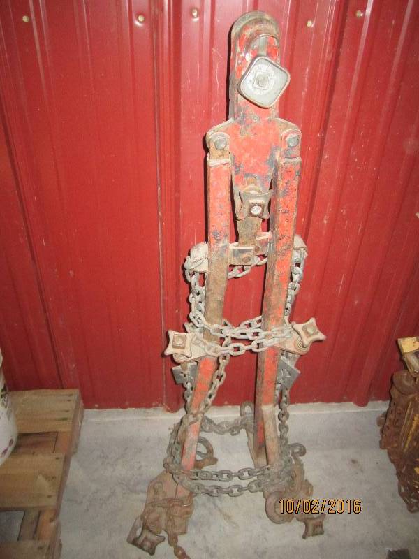 lot 90 image: Sway control hitch...